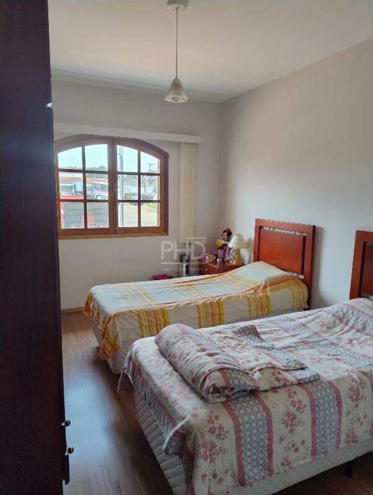 Sobrado, 3 quartos, 254 m² - Foto 1