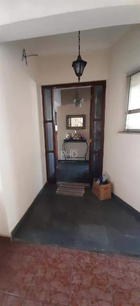 Sobrado à venda com 3 quartos, 329m² - Foto 2