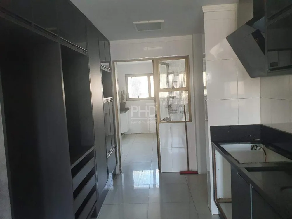 Apartamento, 4 quartos, 228 m² - Foto 2