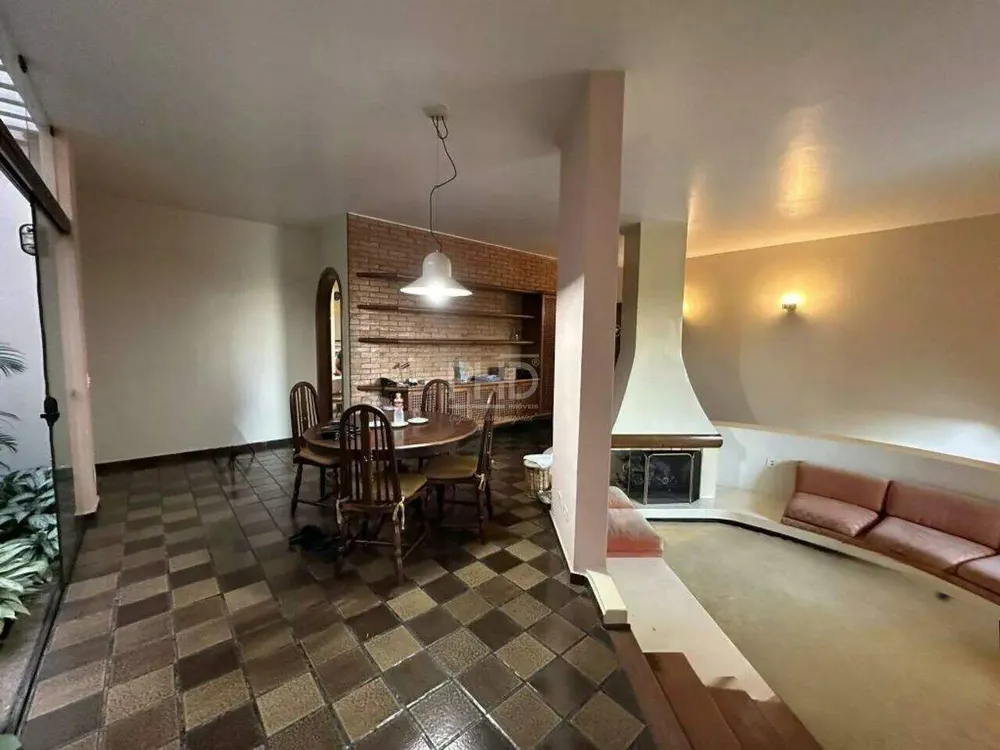 Sobrado, 4 quartos, 594 m² - Foto 1