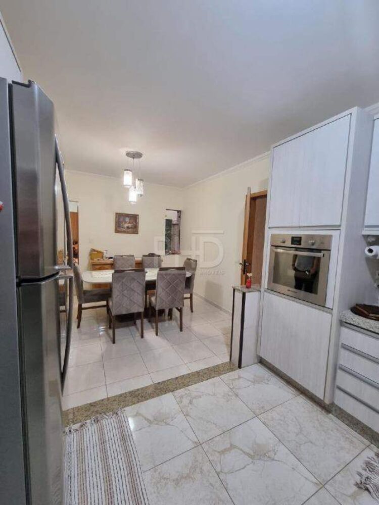 Sobrado à venda com 3 quartos, 162m² - Foto 1