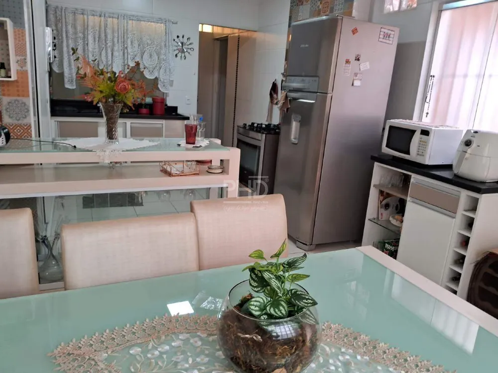 Casa, 3 quartos, 200 m² - Foto 3
