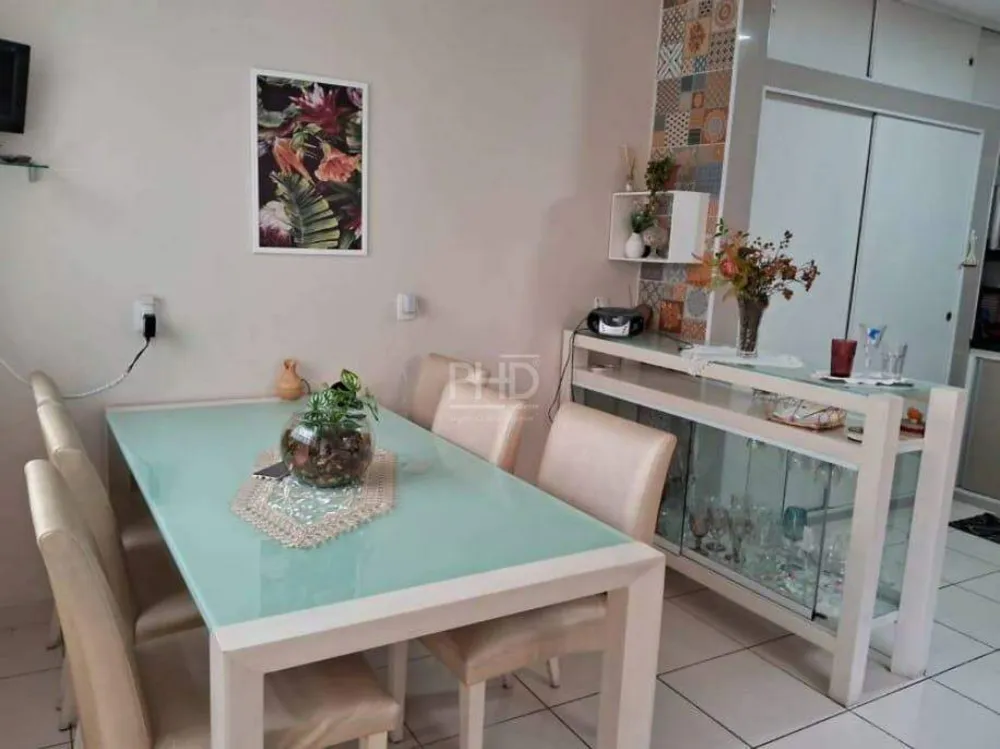 Casa, 3 quartos, 200 m² - Foto 2