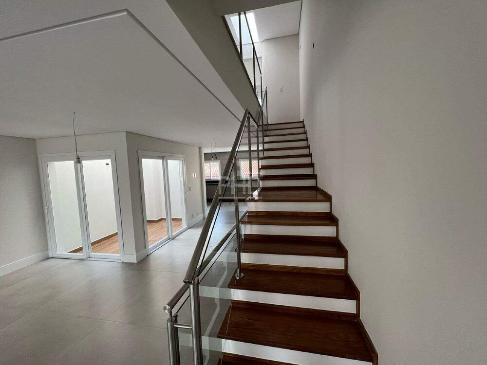 Sobrado, 3 quartos, 250 m² - Foto 3