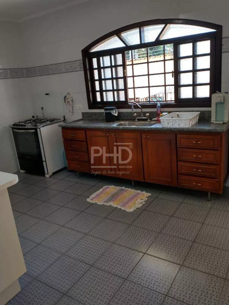 Sobrado à venda com 3 quartos, 212m² - Foto 4