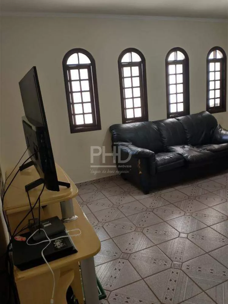 Sobrado à venda com 3 quartos, 212m² - Foto 2