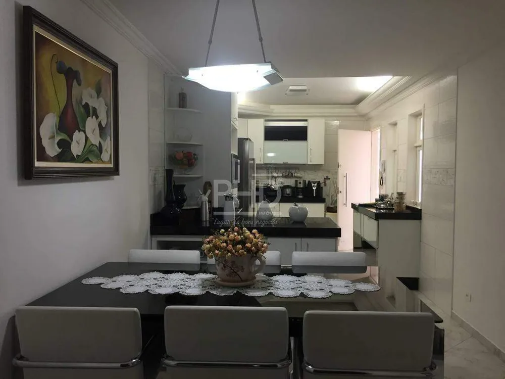 Casa, 3 quartos, 206 m² - Foto 4