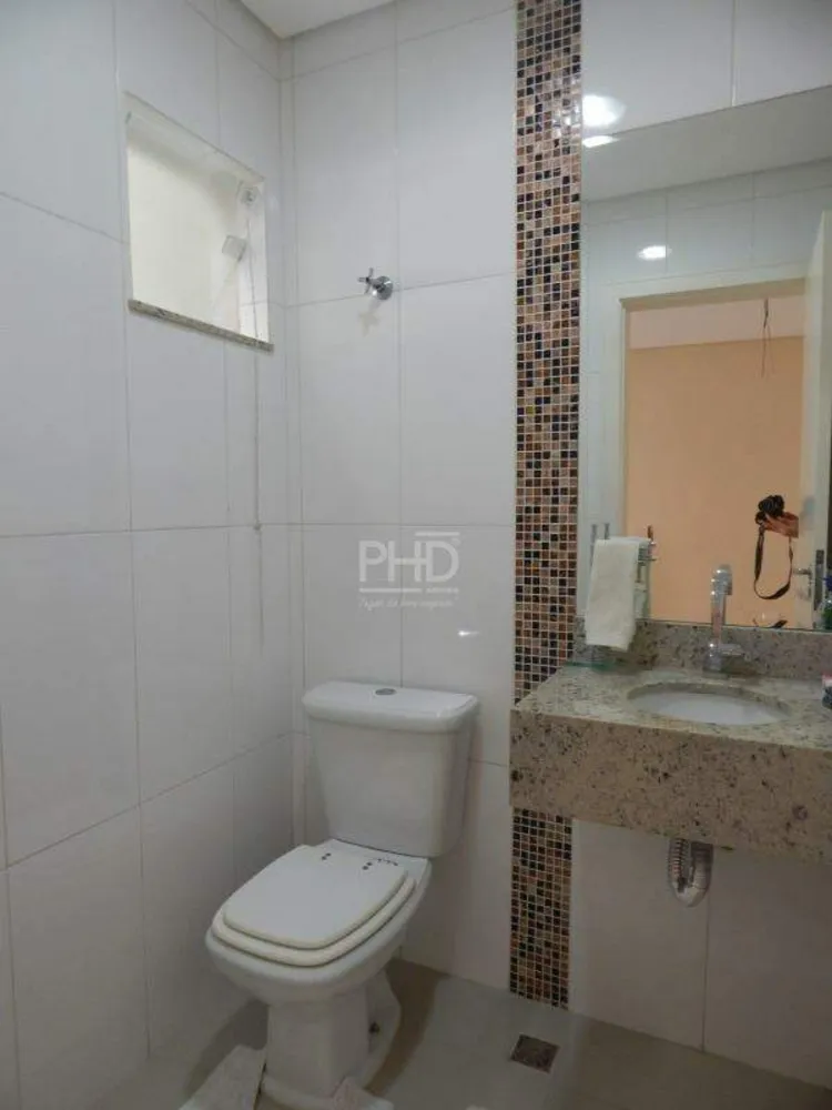 Sobrado, 3 quartos, 246 m² - Foto 2