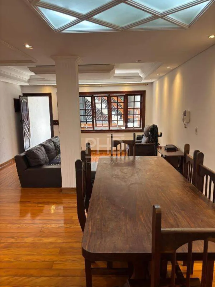 Sobrado, 3 quartos, 242 m² - Foto 1
