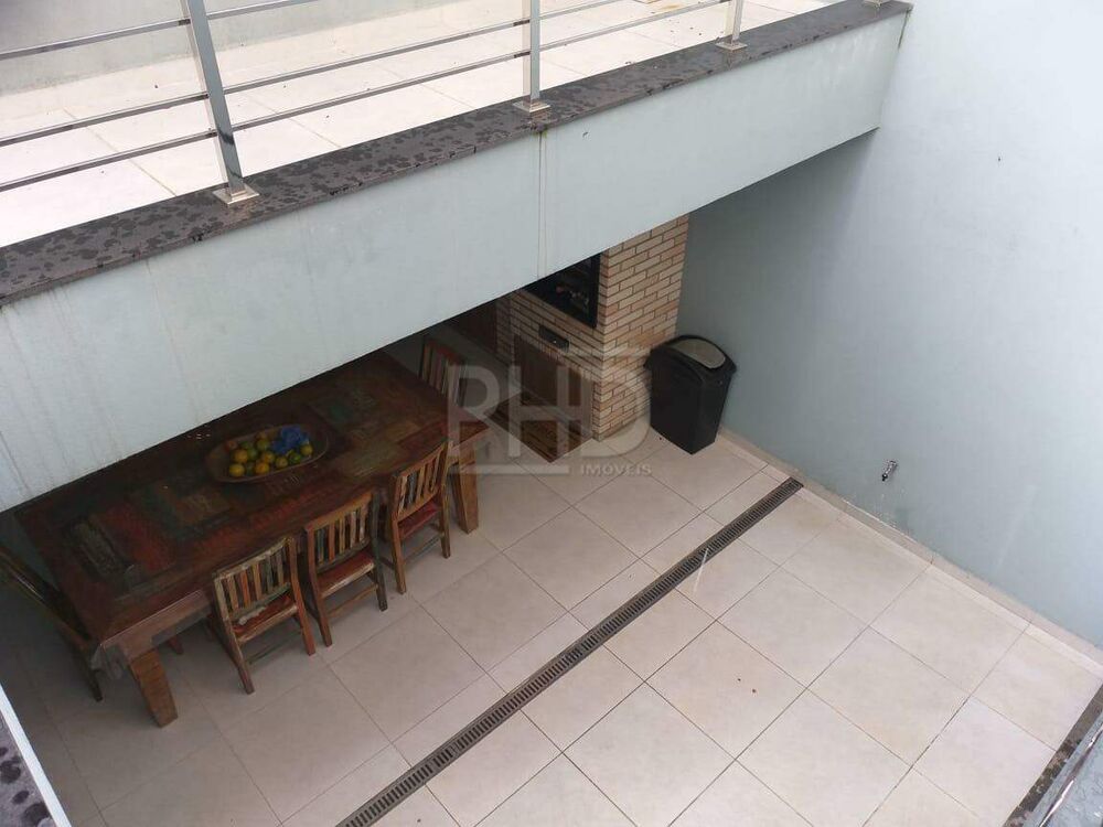 Sobrado, 3 quartos, 228 m² - Foto 4