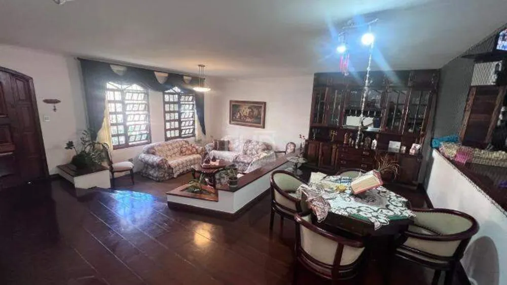 Sobrado, 3 quartos, 300 m² - Foto 1
