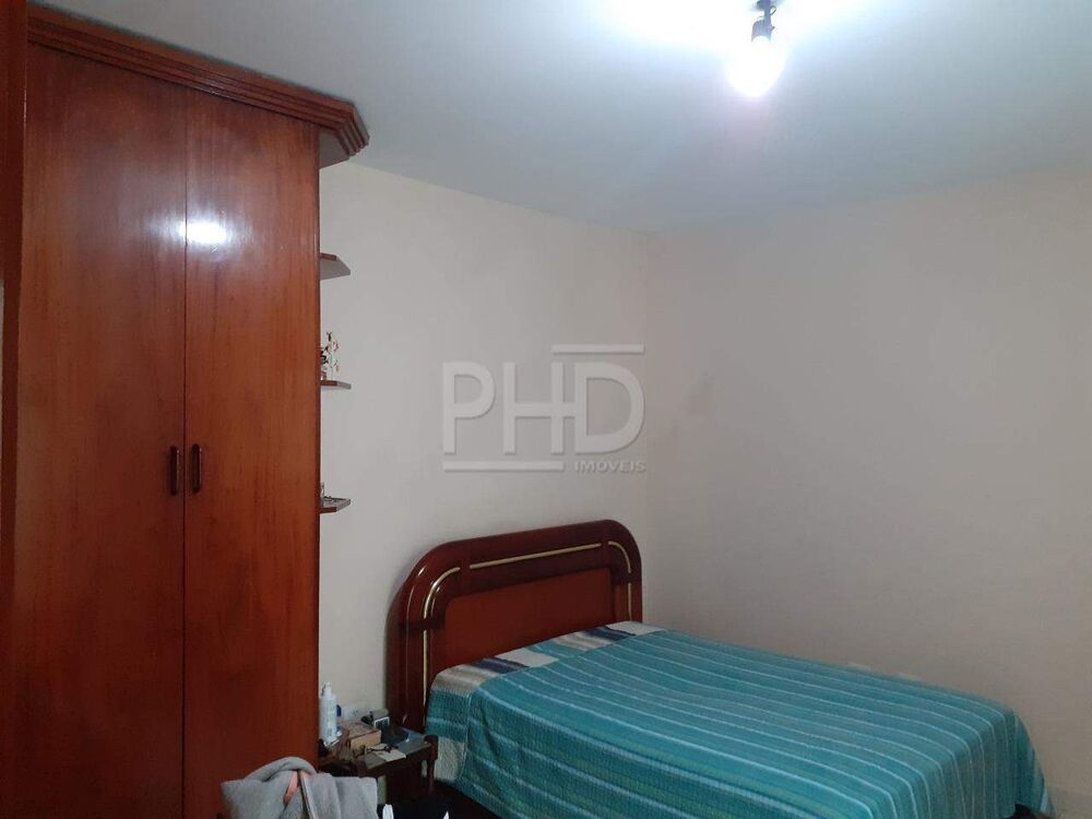 Sobrado à venda com 3 quartos, 249m² - Foto 1