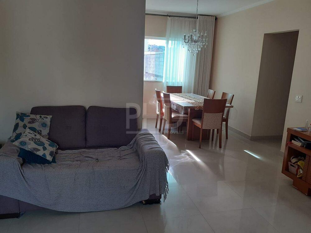 Sobrado à venda com 3 quartos, 249m² - Foto 2