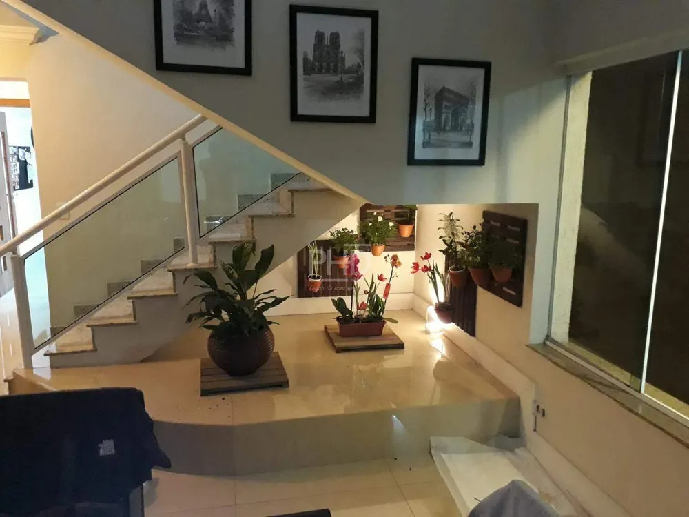 Sobrado, 3 quartos, 334 m² - Foto 3