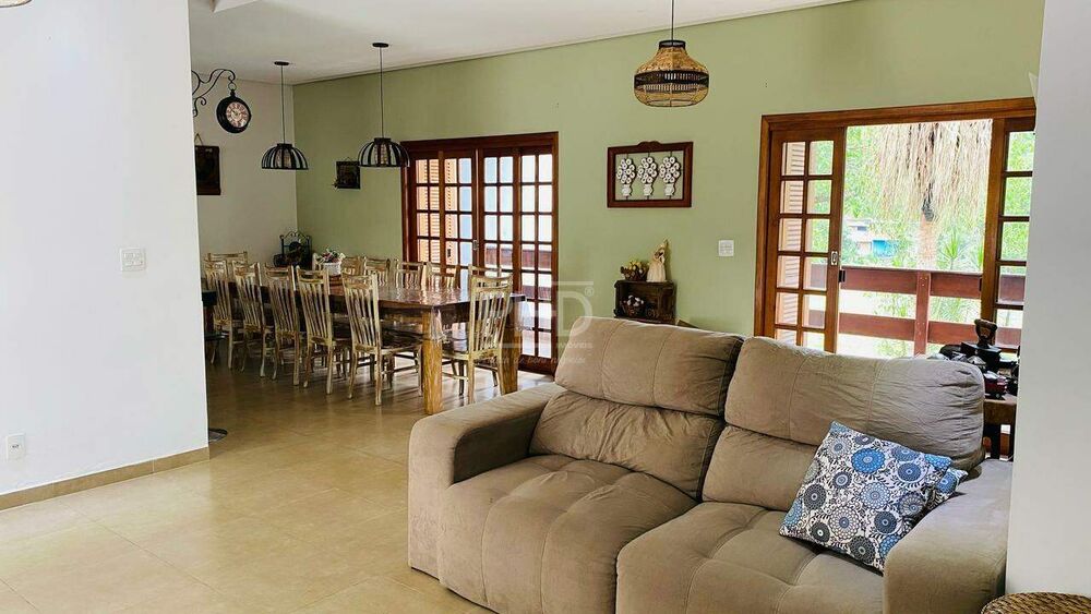 Sobrado à venda com 3 quartos, 475m² - Foto 1
