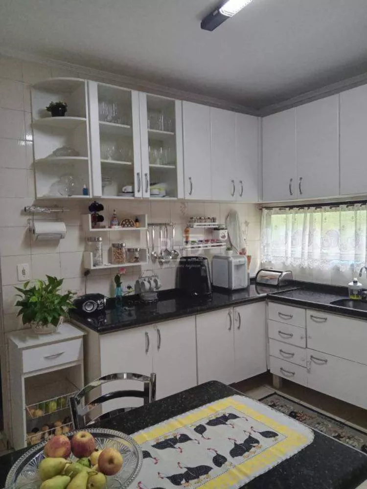 Sobrado à venda com 4 quartos, 208m² - Foto 3