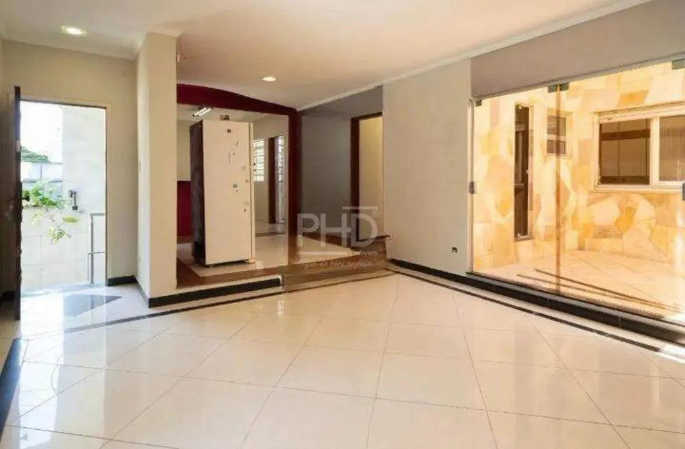 Sobrado, 3 quartos, 239 m² - Foto 1
