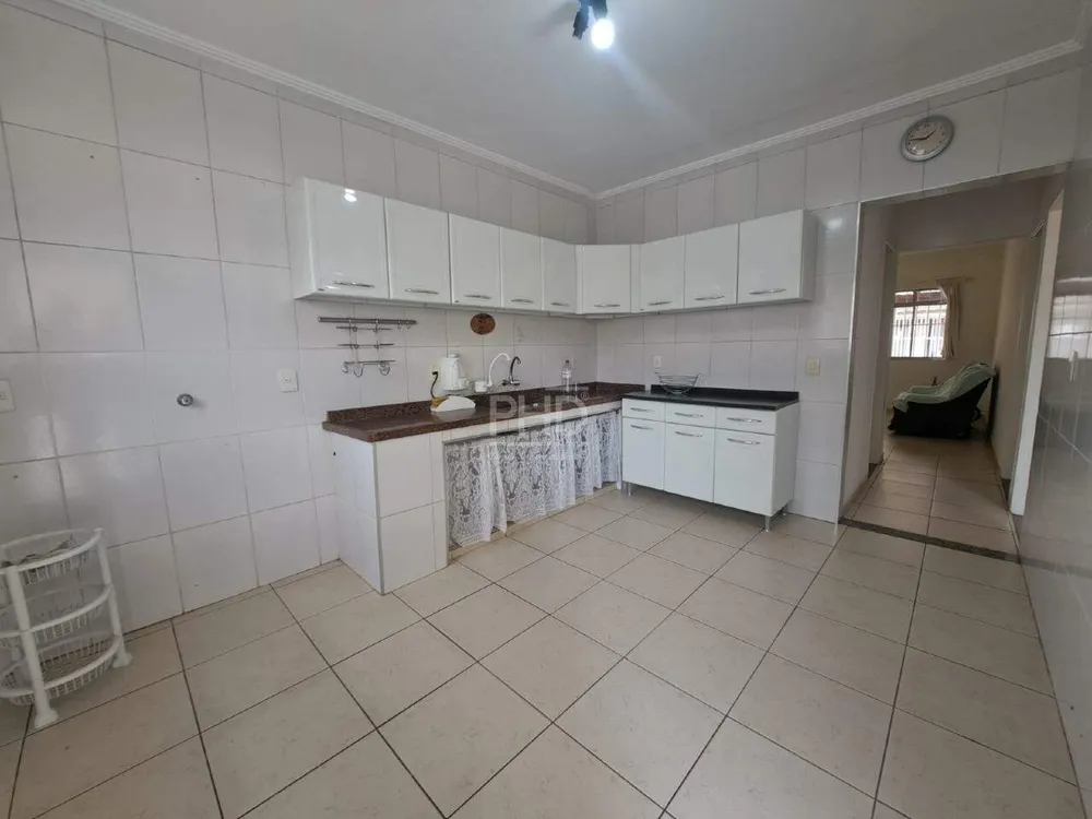 Casa, 4 quartos, 261 m² - Foto 4