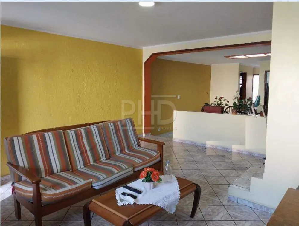 Sobrado, 3 quartos, 330 m² - Foto 1