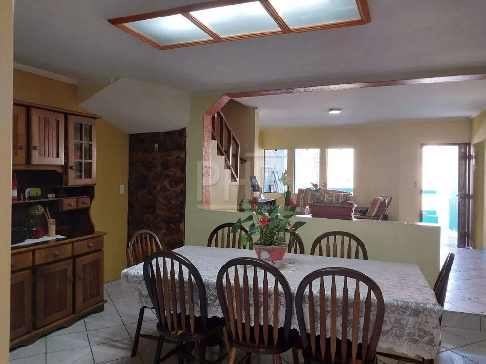 Sobrado, 3 quartos, 330 m² - Foto 3