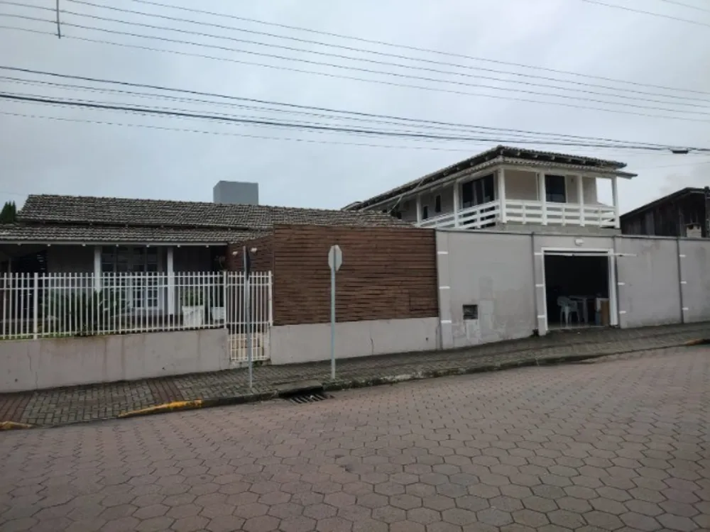 Sobrado, 6 quartos, 264 m² - Foto 1