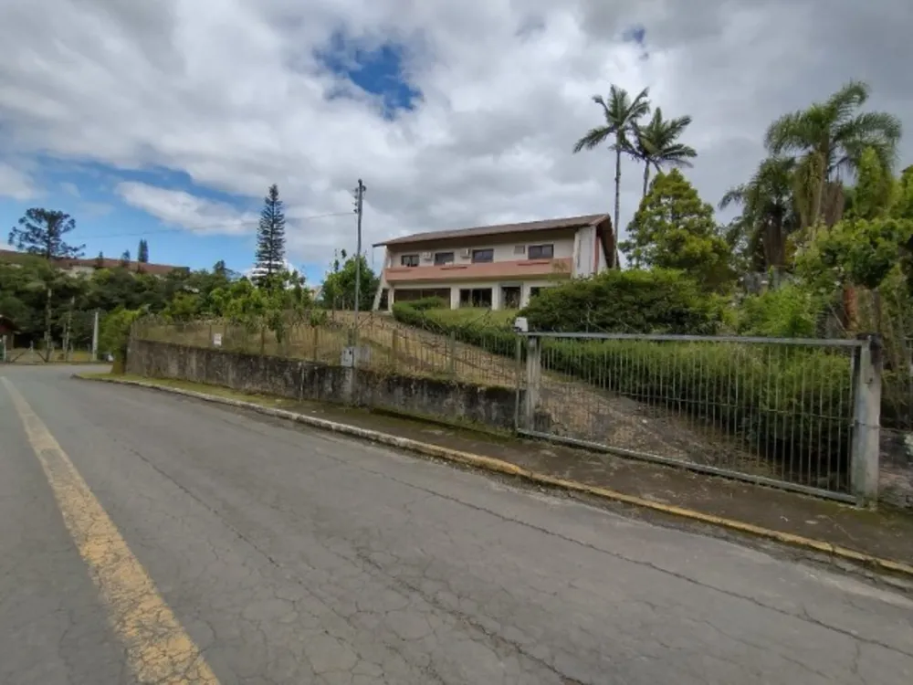Sobrado, 4 quartos, 331 m² - Foto 1
