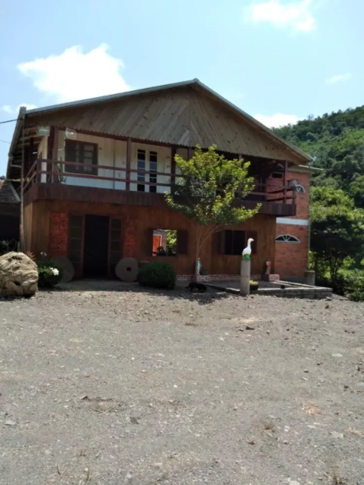 Fazenda à venda com 2 quartos, 200m² - Foto 4