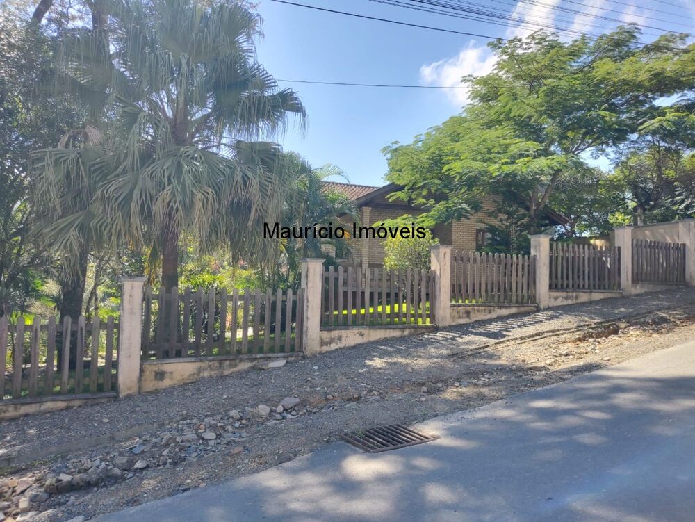 Sobrado, 3 quartos, 2125 m² - Foto 1