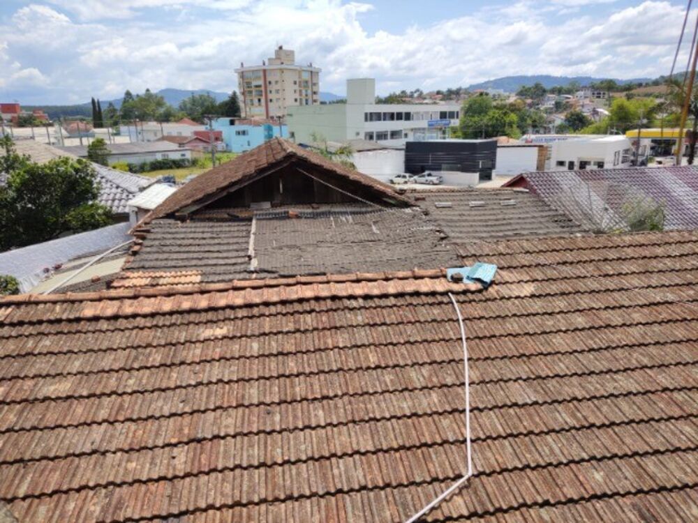 Casa à venda com 4 quartos, 120m² - Foto 4