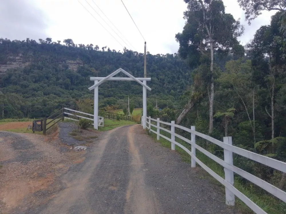 Sítio, 2 quartos, 4 m² - Foto 1