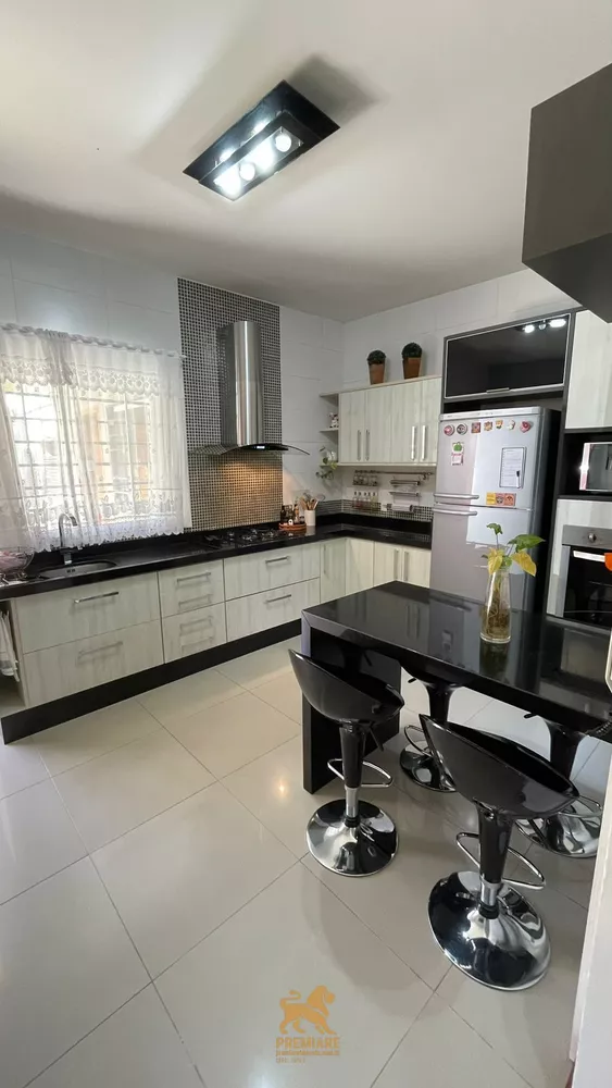 Casa, 3 quartos, 127 m² - Foto 2