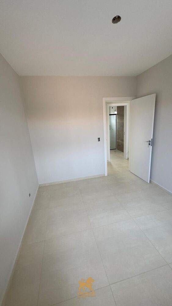 Casa à venda com 2 quartos, 60m² - Foto 4
