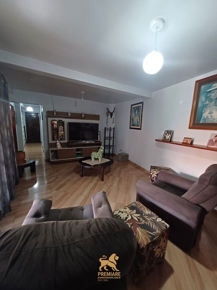 Casa, 4 quartos, 137 m² - Foto 1