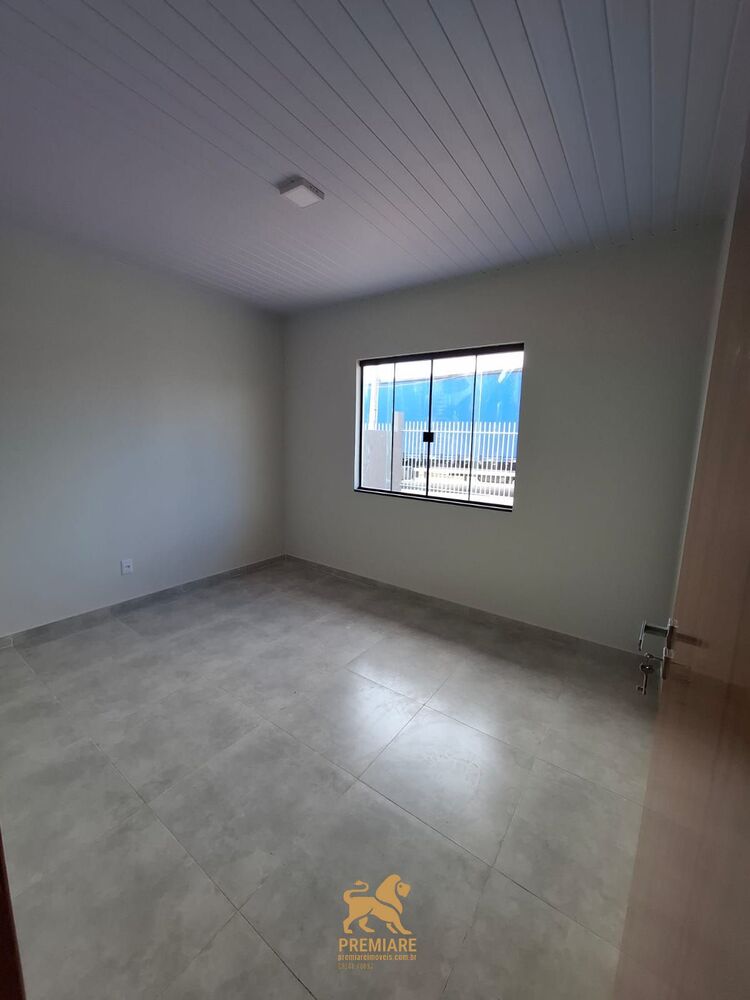 Casa à venda com 2 quartos, 46m² - Foto 1