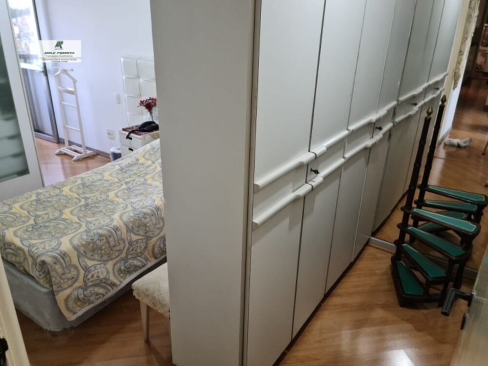 Apartamento à venda com 3 quartos, 160m² - Foto 3