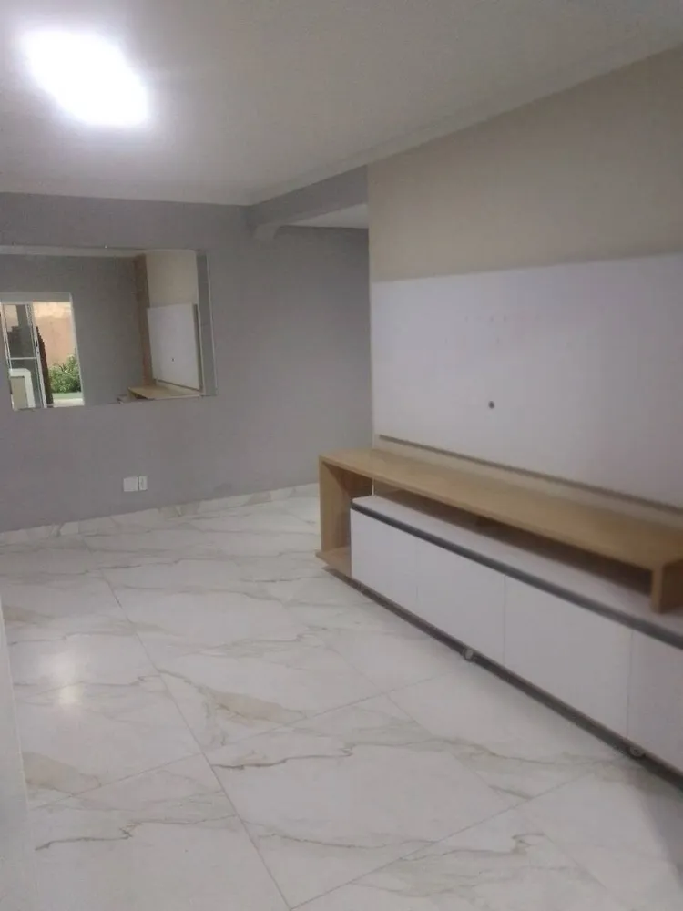 Casa, 5 quartos, 249 m² - Foto 4