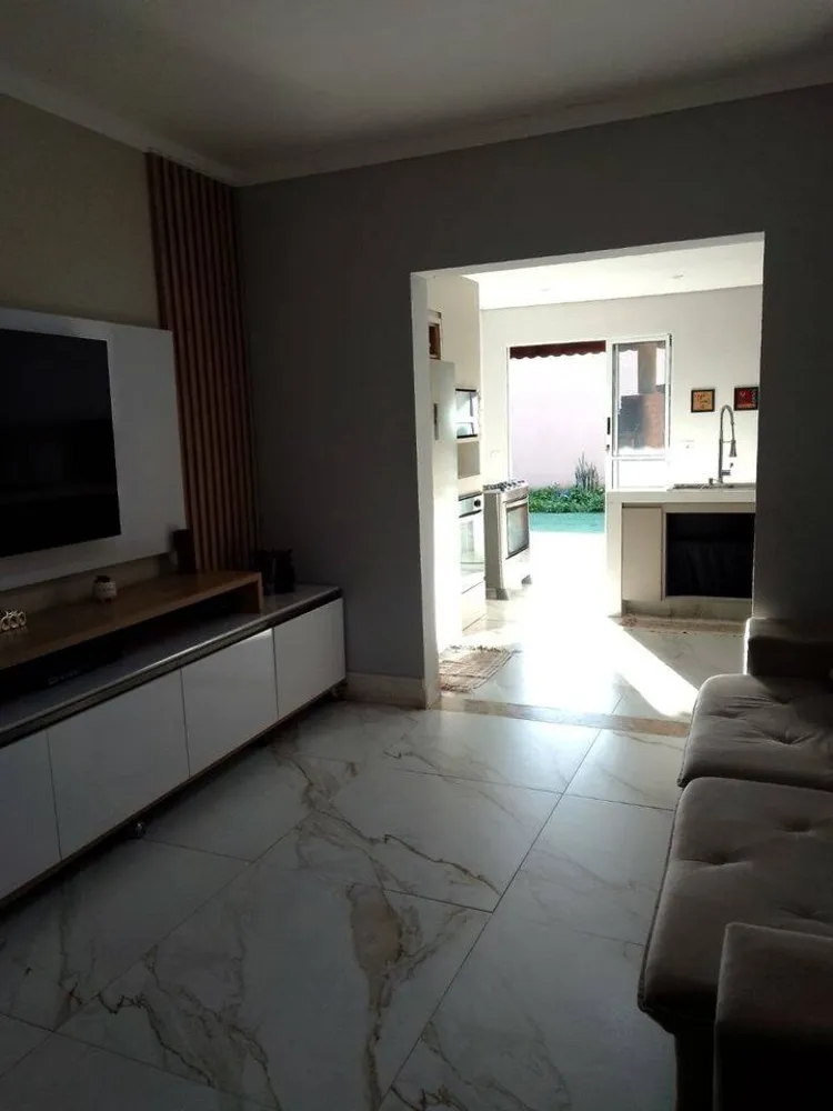 Casa, 5 quartos, 249 m² - Foto 9