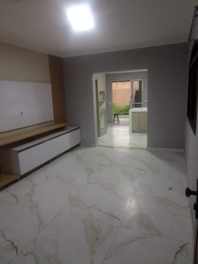 Casa, 5 quartos, 249 m² - Foto 3