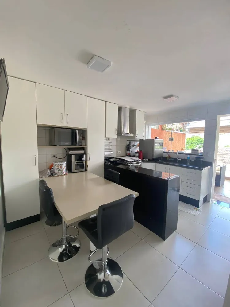 Casa, 3 quartos, 160 m² - Foto 1