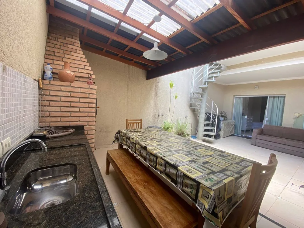 Casa, 3 quartos, 160 m² - Foto 2