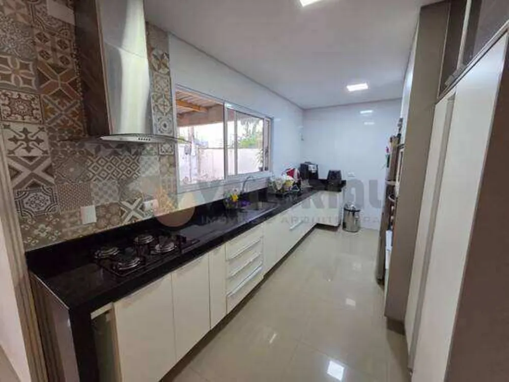 Sobrado, 4 quartos, 190 m² - Foto 4