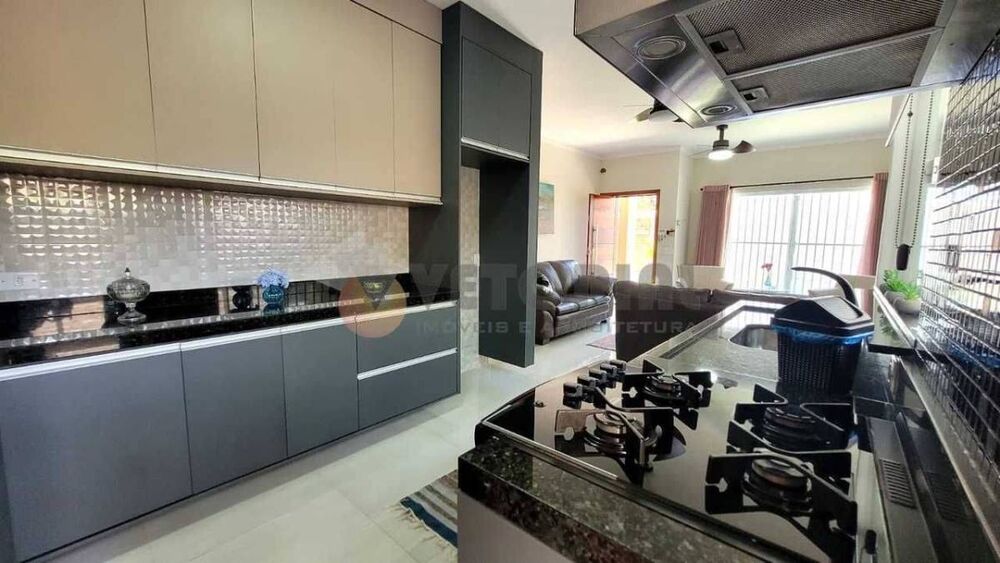 Casa à venda com 2 quartos, 122m² - Foto 4