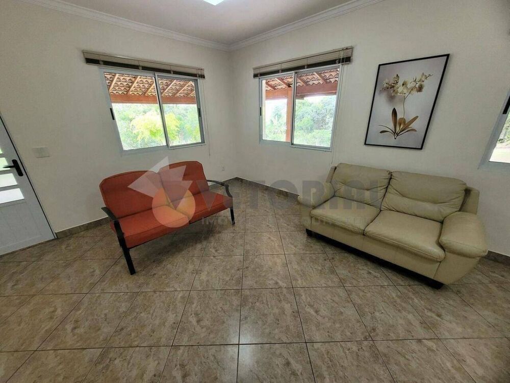 Chácara à venda com 5 quartos, 500m² - Foto 2