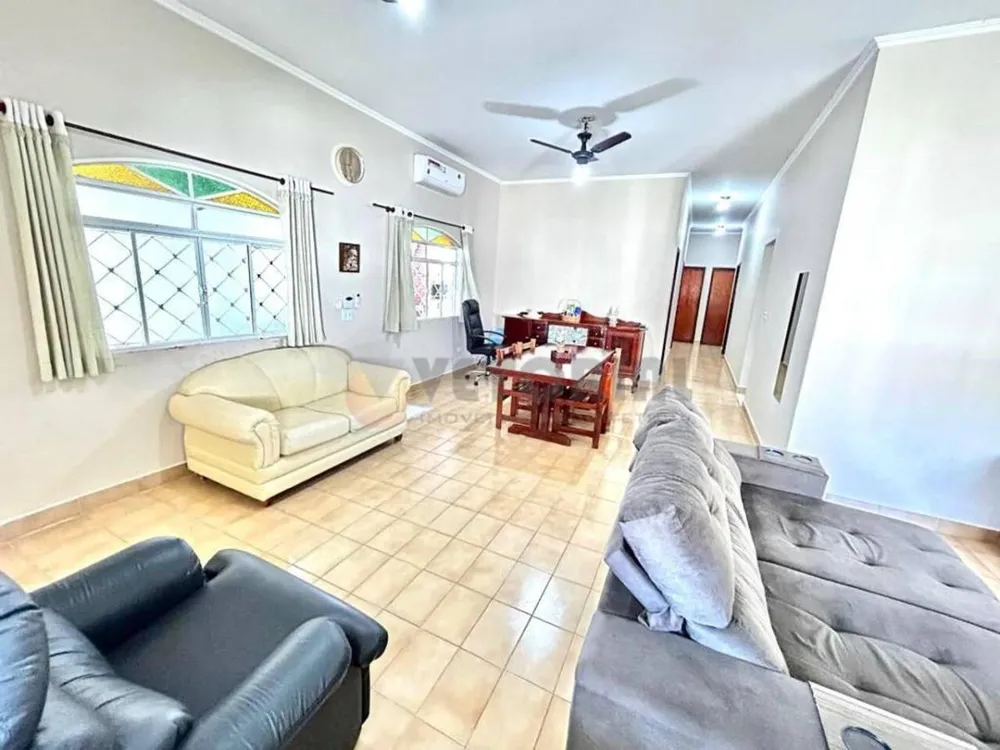 Casa, 4 quartos, 240 m² - Foto 5