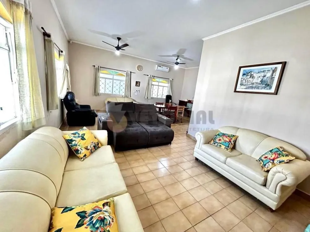 Casa, 4 quartos, 240 m² - Foto 4