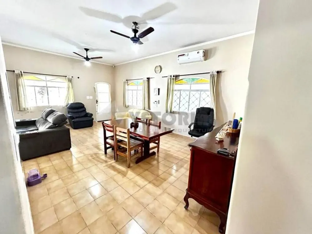 Casa, 4 quartos, 240 m² - Foto 6