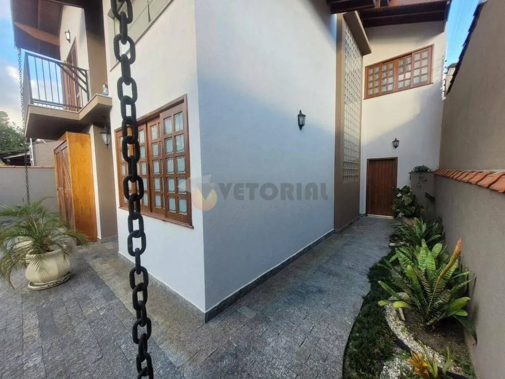 Sobrado, 5 quartos, 330 m² - Foto 2