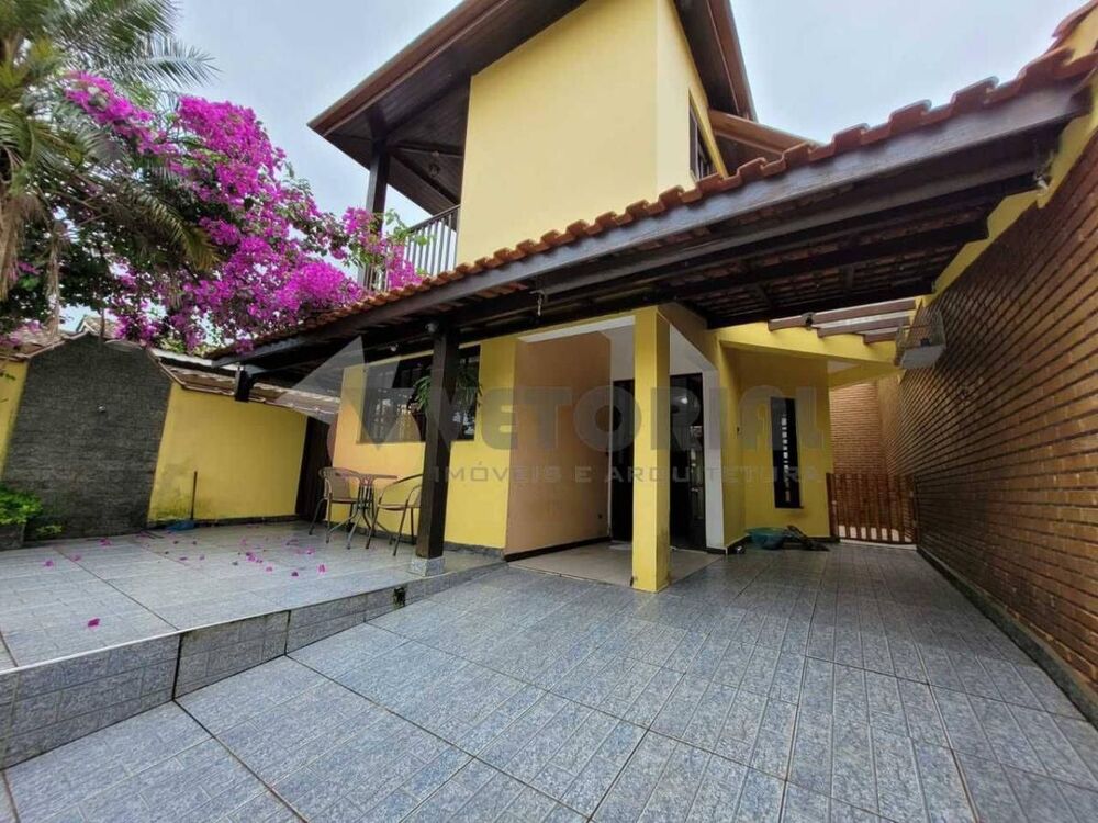 Sobrado à venda com 2 quartos, 111m² - Foto 1