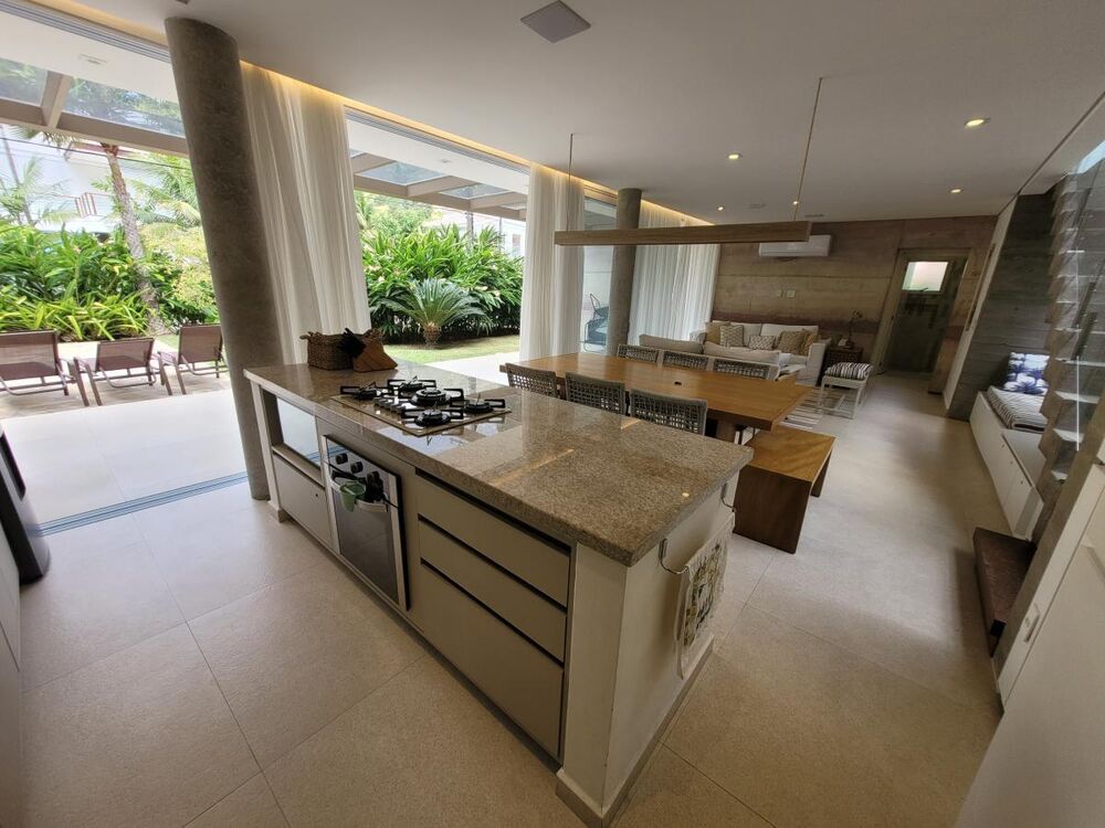 Casa de Condomínio à venda com 5 quartos, 280m² - Foto 3