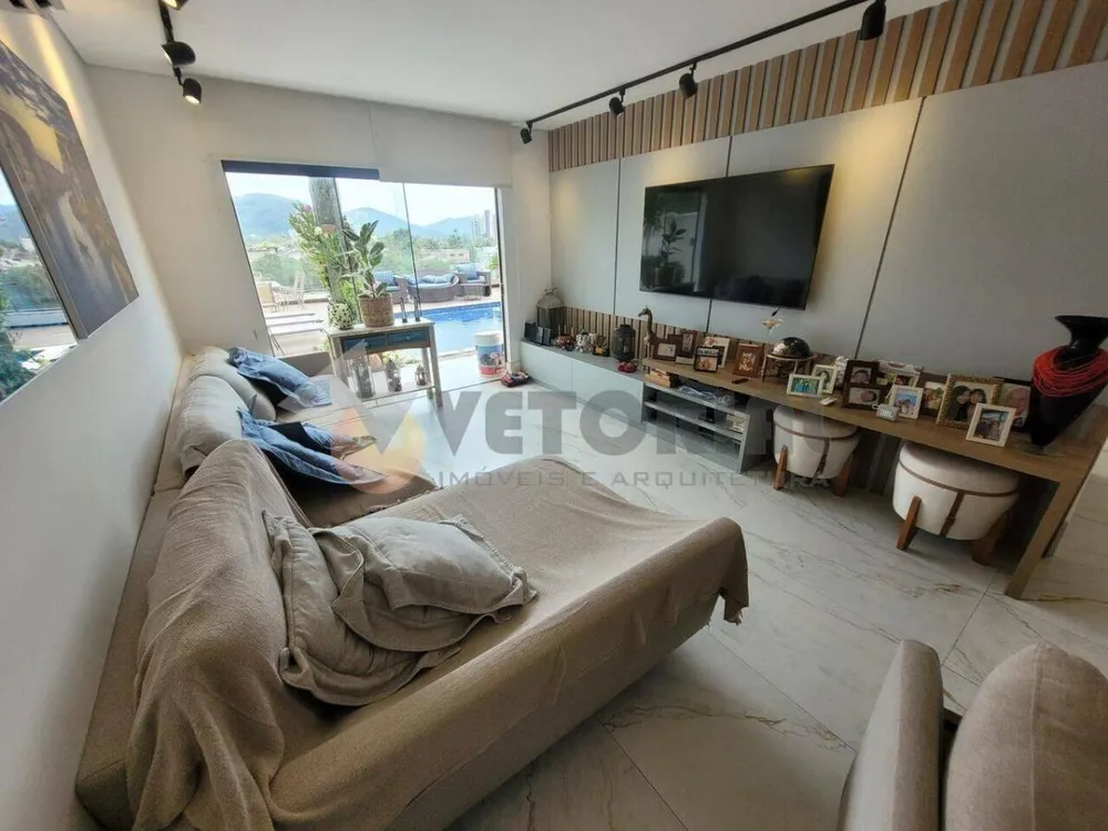 Sobrado, 3 quartos, 205 m² - Foto 2